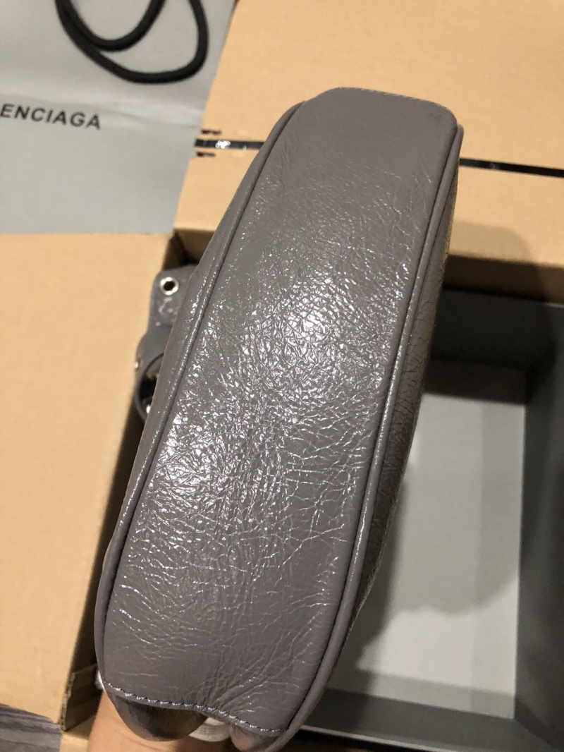 Ba1en*iaga le cagole bags